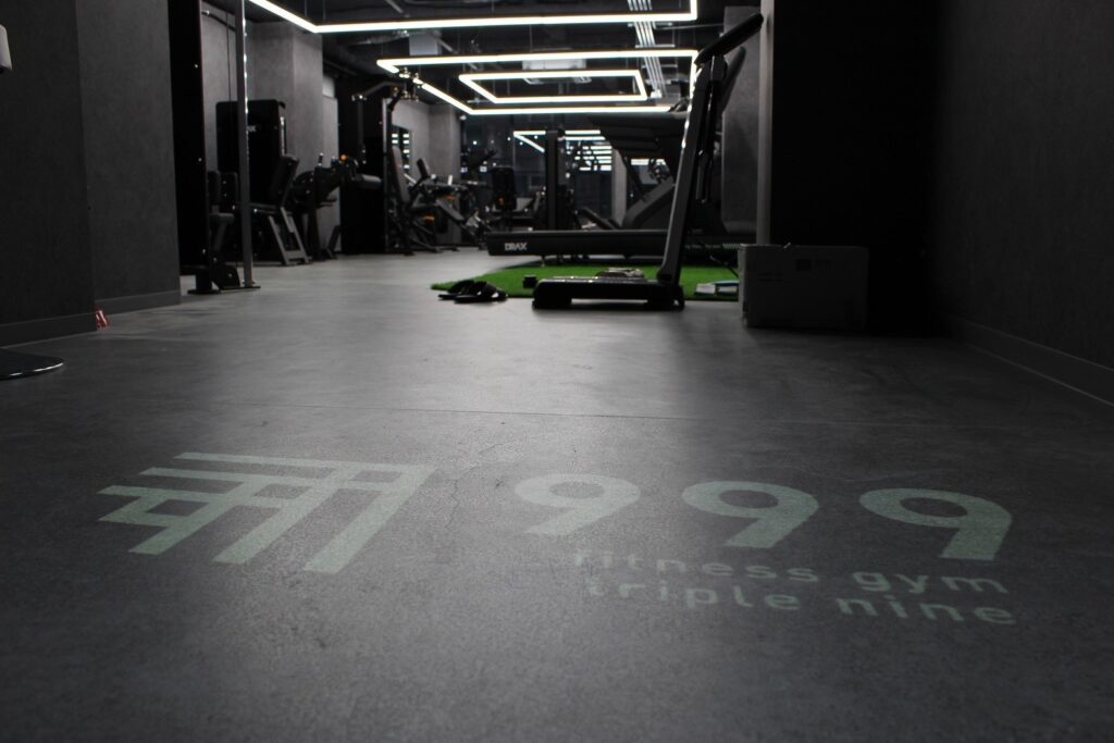 999ジム様 施工写真
